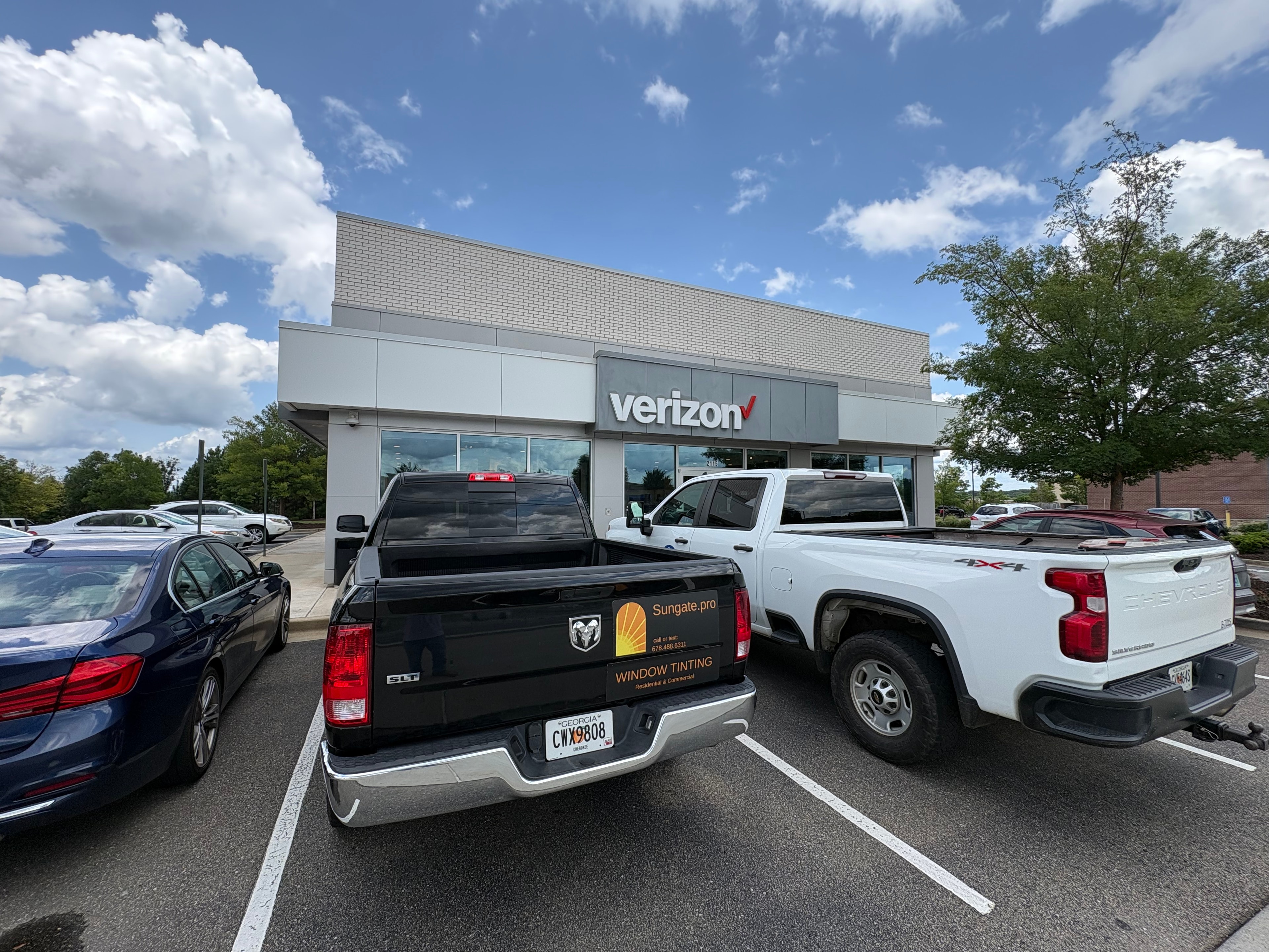 Hüper Optik Ceramic 50 installed at Verizon store in Canton GA by Sungate — commercial heat and glare relief